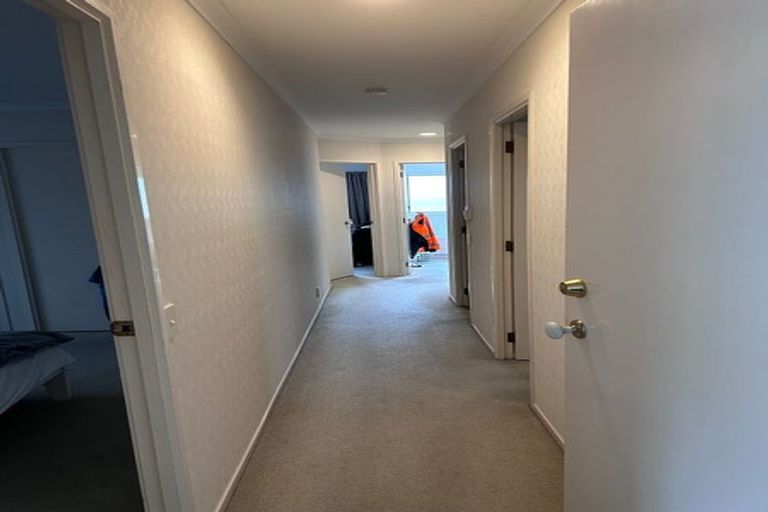 Photo of property in 53 Palmcrest Grove, Highland Park, Auckland, 2010