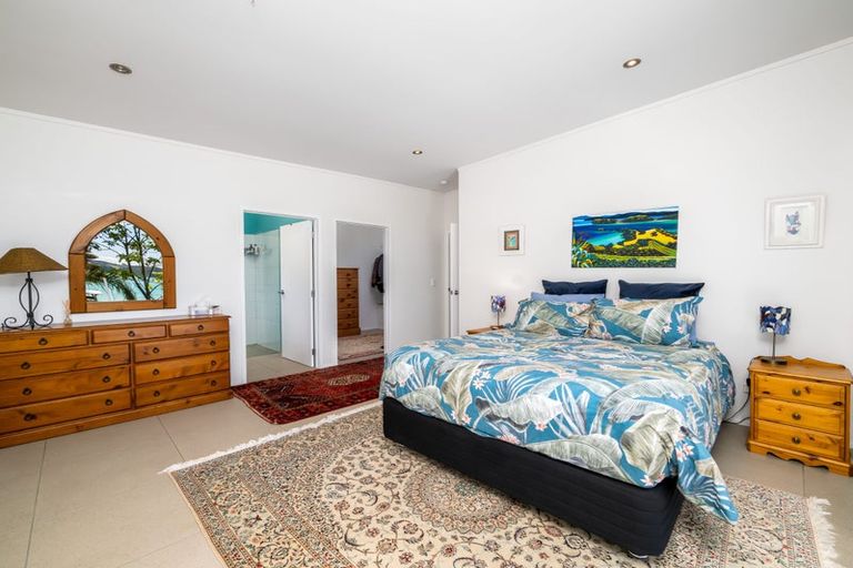 Photo of property in 180 Te Wahapu Road, Russell, 0272