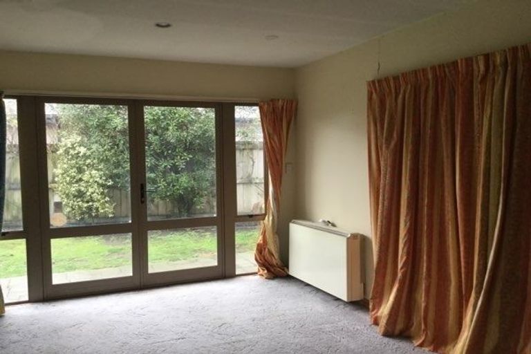 Photo of property in 52 Blue Gum Place, New Brighton, Christchurch, 8083