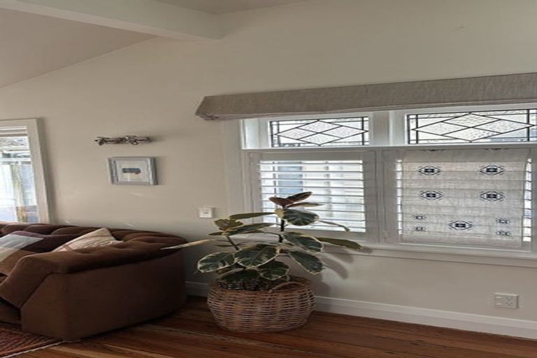 Photo of property in 246 Adelaide Road, Newtown, Wellington, 6021