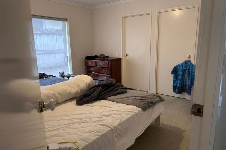 Photo of property in 53 Palmcrest Grove, Highland Park, Auckland, 2010