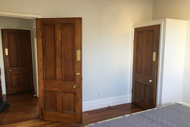 Photo of property in 13 Myrtle Crescent, Mount Cook, Wellington, 6021