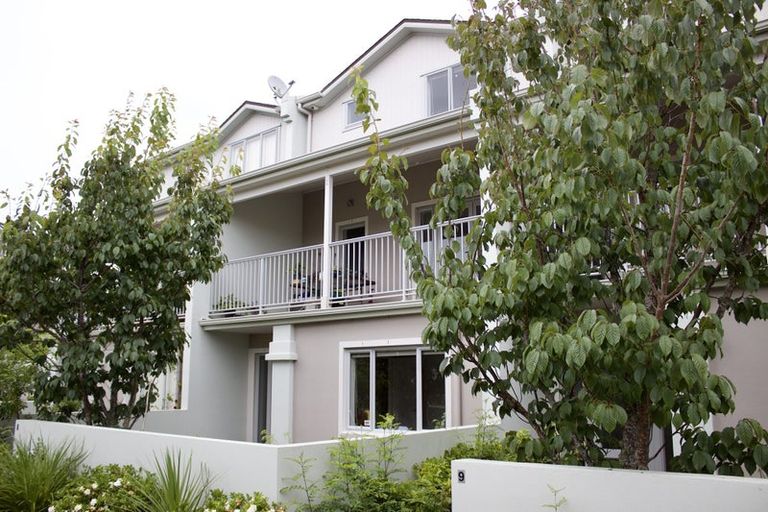 Photo of property in The Rise, 8/11 Hatfield Place, Albany Heights, Auckland, 0632