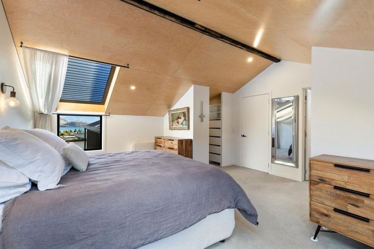 Photo of property in 23 Westview Road, Wanaka, 9305