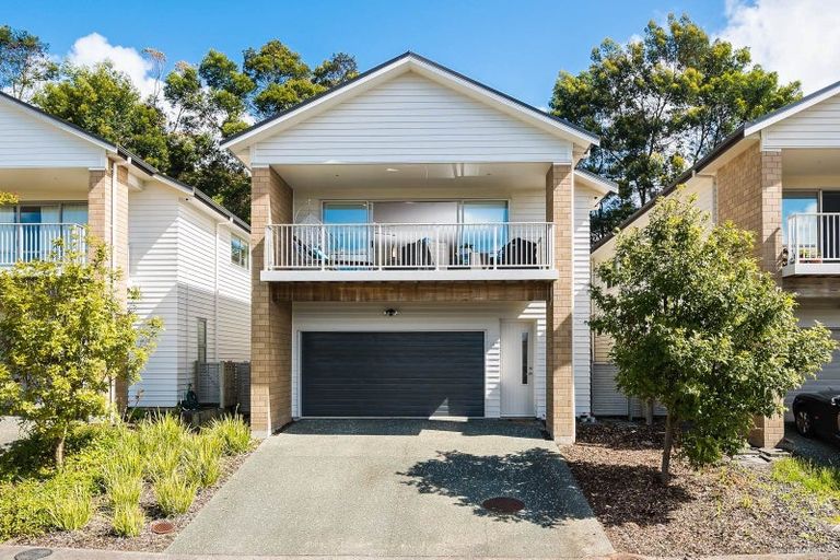 Photo of property in 11b Nimstedt Avenue, Oteha, Auckland, 0632