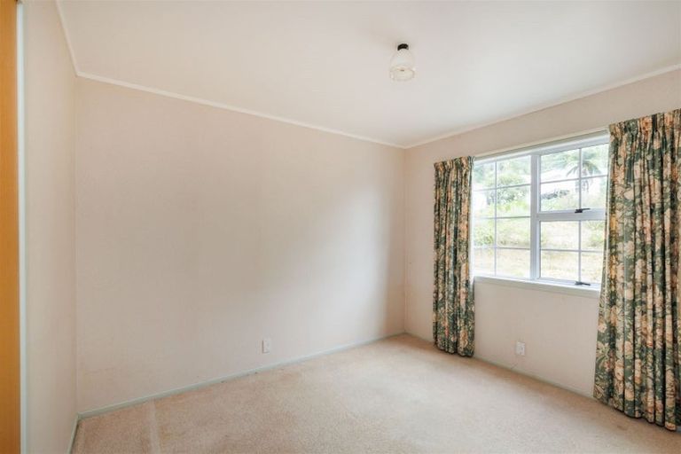 Photo of property in 7 Feltham Street, Hunterville, 4730