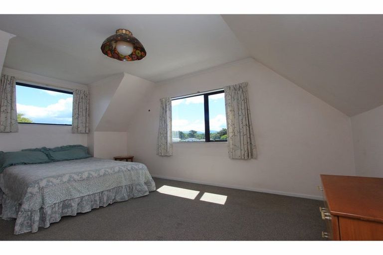 Photo of property in 1 Henry Street, Blenheim, 7201