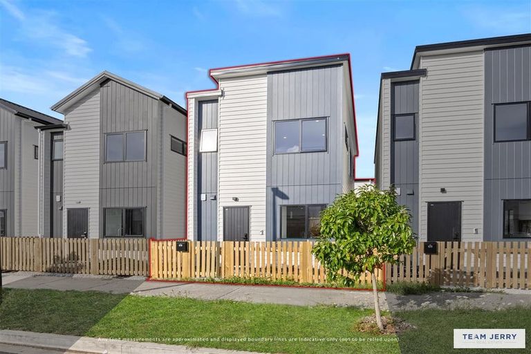 Photo of property in 63 Whare Kauri Road, Papakura, 2110