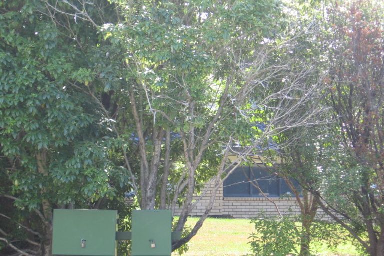 Photo of property in 2 Crestview Place, Browns Bay, Auckland, 0630