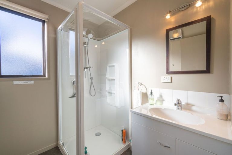 Photo of property in 21 Pop Andrew Drive, Te Anau, 9600