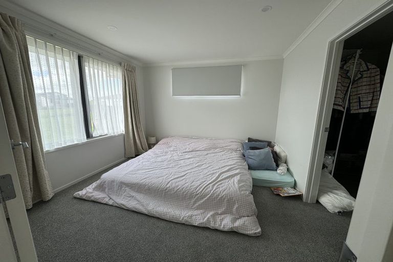 Photo of property in 16 Evergreen Parade, Rosehill, Papakura, 2113