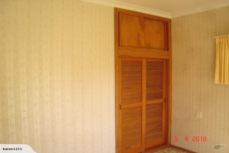 Photo of property in 89 Queenwood Road, Levin, 5510