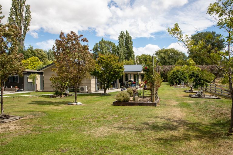 Photo of property in 24 Blackman Road, Blackmans, Alexandra, 9391