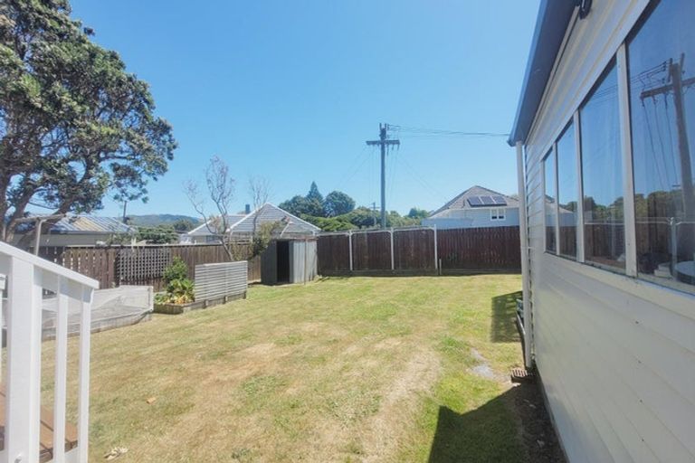 Photo of property in 21 Dimock Street, Titahi Bay, Porirua, 5022