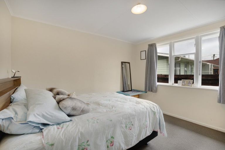 Photo of property in 1/5 Kowhai Street, Naenae, Lower Hutt, 5011