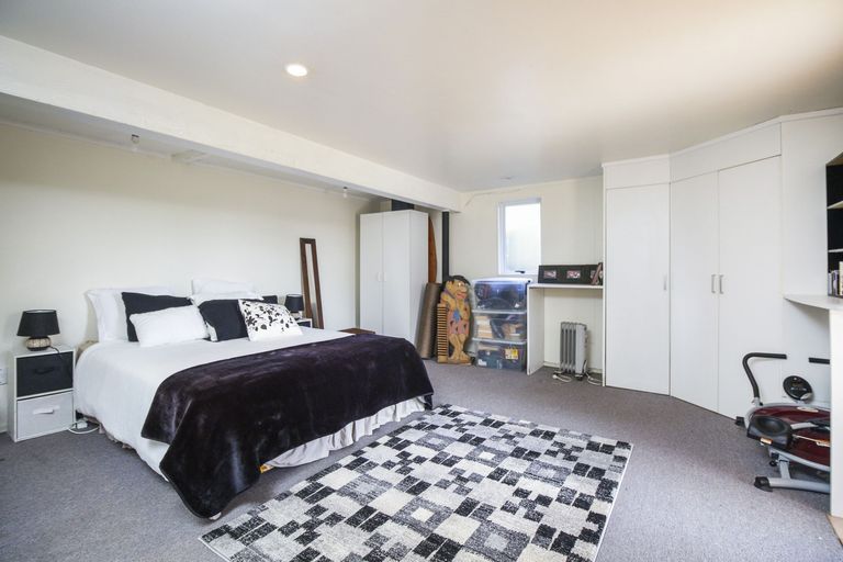 Photo of property in 476 Don Buck Road, Massey, Auckland, 0614