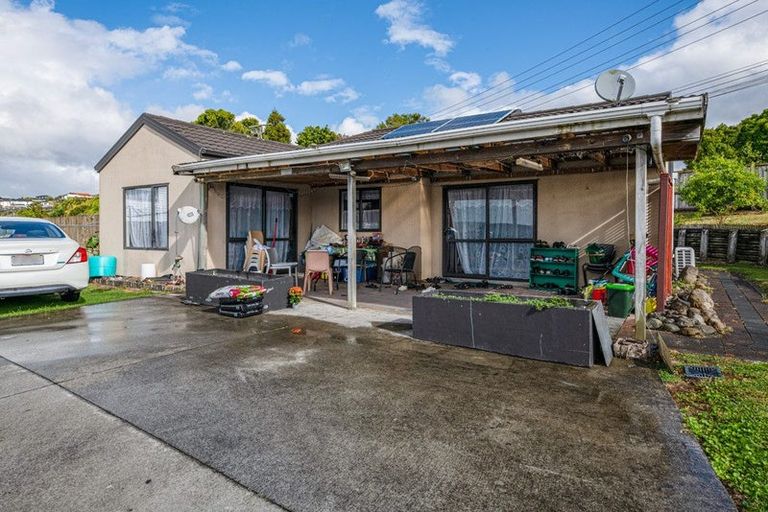 Photo of property in 74 Hetherington Road, Ranui, Auckland, 0612