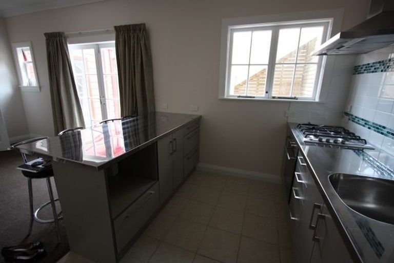 Photo of property in 73 Majoribanks Street, Mount Victoria, Wellington, 6011