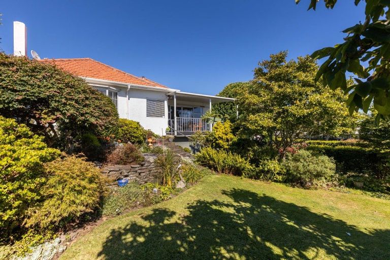 Photo of property in 32 Queens Road, Glen Avon, New Plymouth, 4312