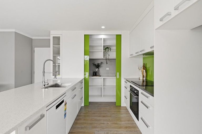 Photo of property in 8 Vantage Place, Omokoroa, 3114