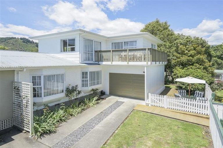 Photo of property in 2/240 Bridge Street, The Wood, Nelson, 7010