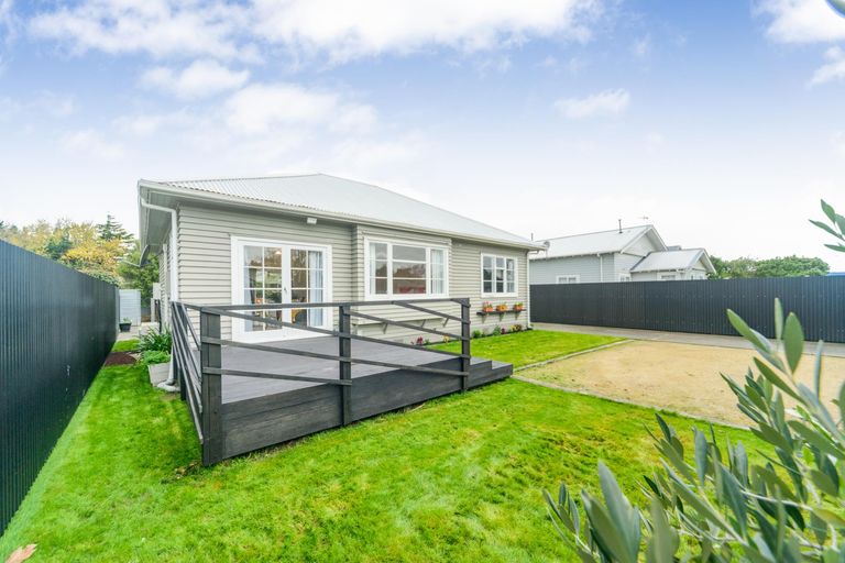 Photo of property in 99 Heretaunga Street, Palmerston North, 4414
