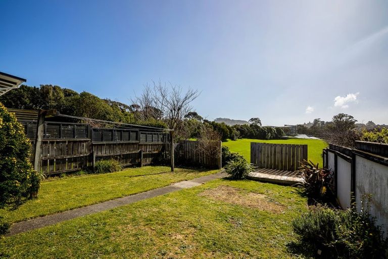 Photo of property in 11a Latitude Close, Whitby, Porirua, 5024