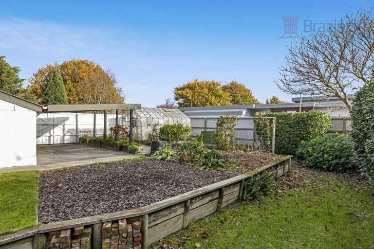 Photo of property in 147 Waimairi Road, Ilam, Christchurch, 8041