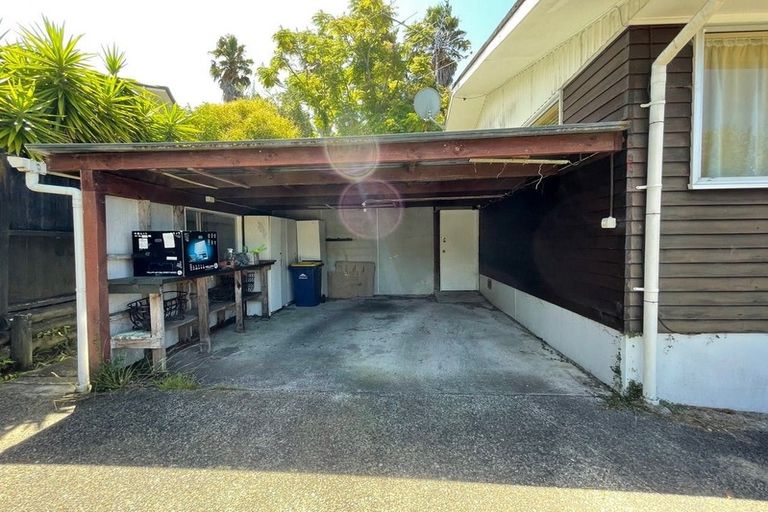 Photo of property in 38 Sequoia Place, Sunnynook, Auckland, 0620