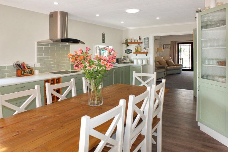 Photo of property in 22 Shortt Street, Foxton Beach, Foxton, 4815