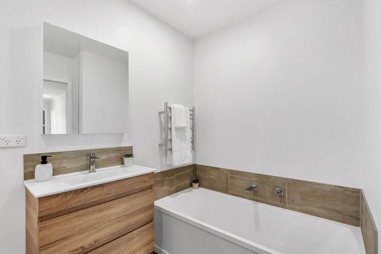 Photo of property in 28 Mahoe Street, Levin, 5510