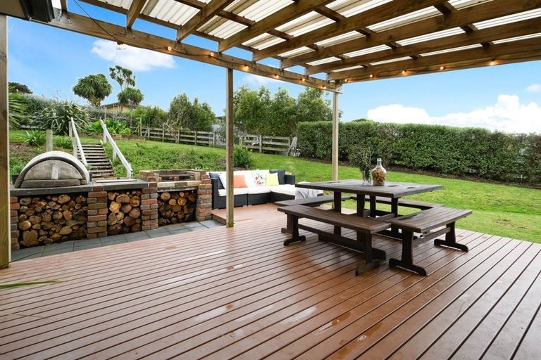 Photo of property in 5 Gavinike Place, Waimauku, 0812