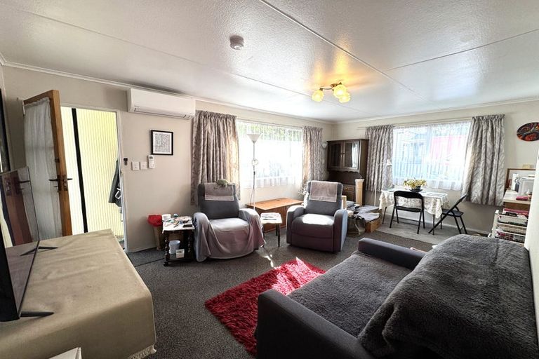 Photo of property in 142 South Street, Feilding, 4702