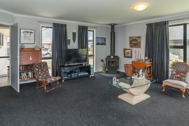 Photo of property in 7 Oxnam Place, Foxton Beach, Foxton, 4815
