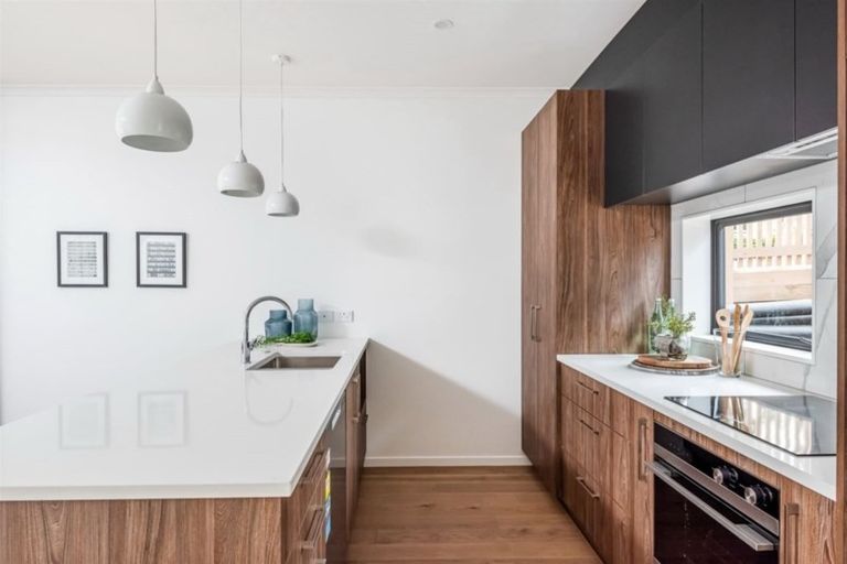 Photo of property in 1 Te One Place, Redwood, Christchurch, 8051