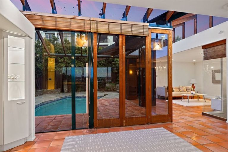 Photo of property in 43 Manurere Avenue, Takapuna, Auckland, 0622