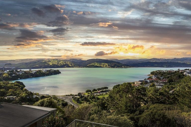 Photo of property in 164 Kahu Road, Paremata, Porirua, 5024