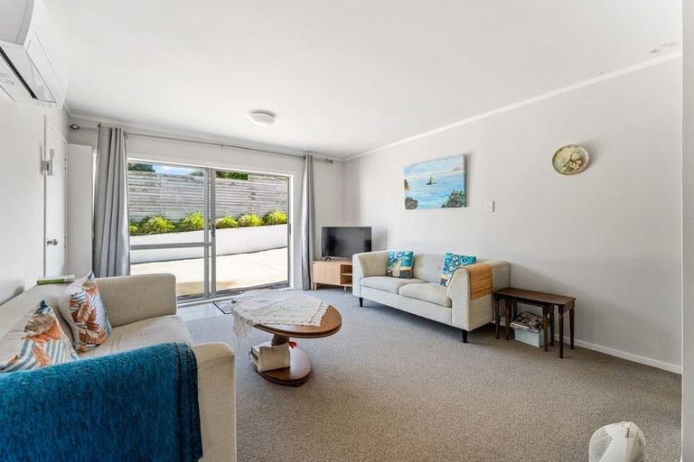 Photo of property in 45 Vipond Road, Stanmore Bay, Whangaparaoa, 0932