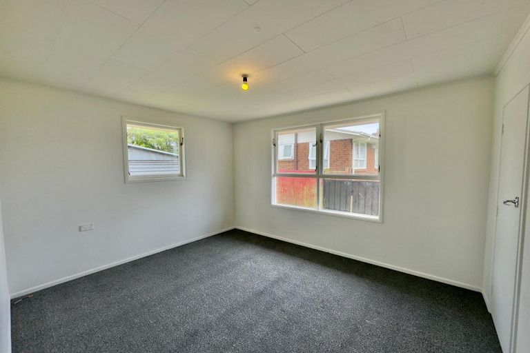 Photo of property in 17 Geoffrey Place, Mangere East, Auckland, 2024