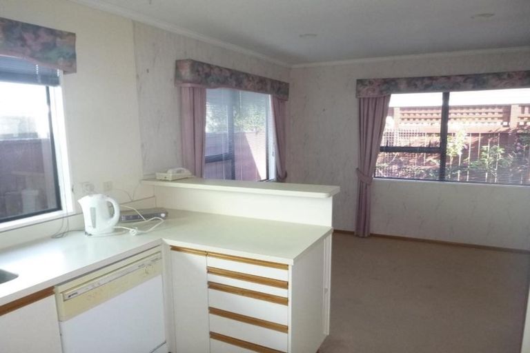 Photo of property in 39a Birdwood Road, Waterloo, Lower Hutt, 5011