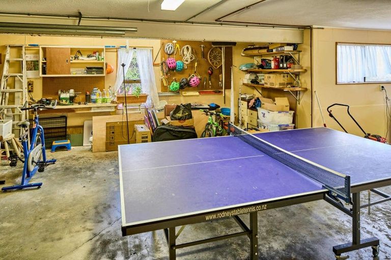 Photo of property in 16 Chestnut Grove, Maungaraki, Lower Hutt, 5010