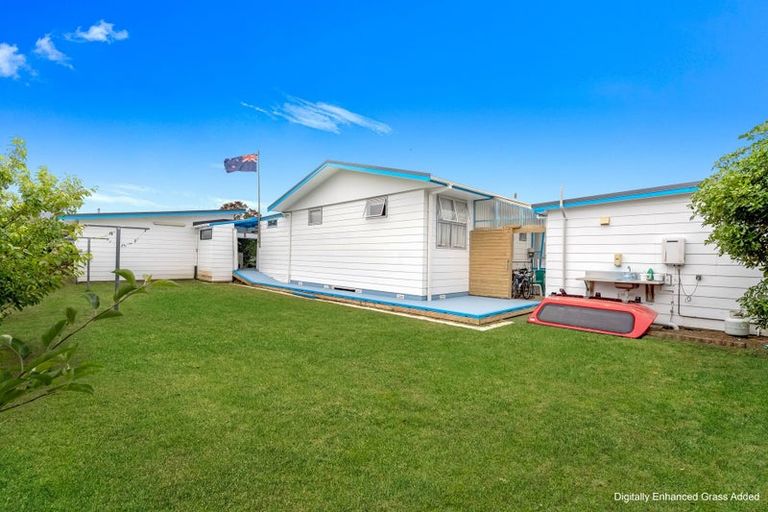 Photo of property in 118 Aberdeen Place, Whangamata, 3620