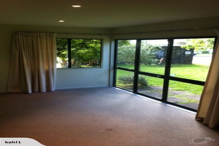 Photo of property in 1a Norwood Road, Bayswater, Auckland, 0622