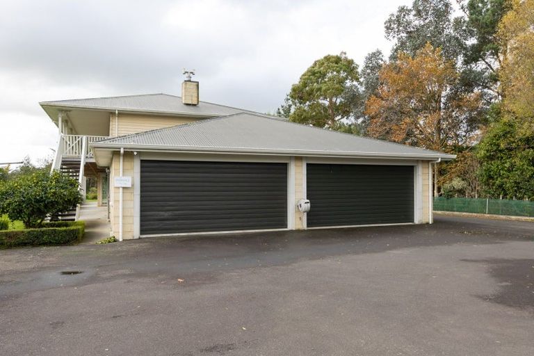 Photo of property in 114 Polson Hill Drive, Aokautere, Palmerston North, 4471