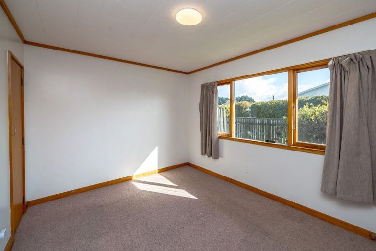 Photo of property in 20 Dublin Street, Martinborough, 5711