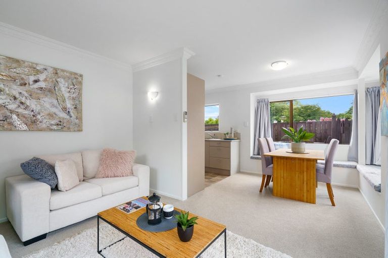 Photo of property in 2/64 Hamilton Road, Cambridge, 3434