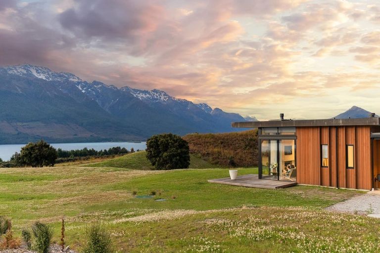 Photo of property in Wyuna, 5 River Valley View, Glenorchy, 9372