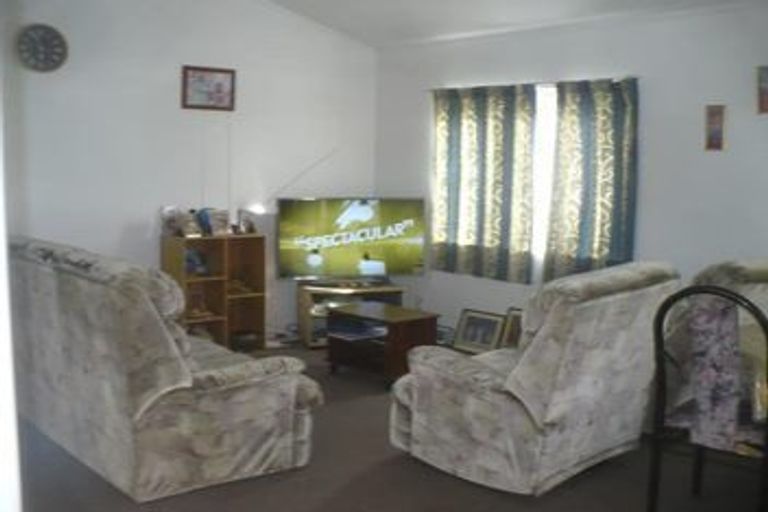 Photo of property in 9 Silverstone Place, Henderson, Auckland, 0612