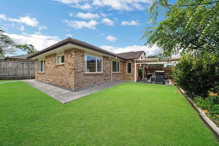 Photo of property in 12 Avonglen Court, Wattle Downs, Auckland, 2103