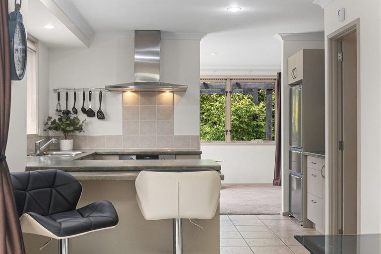 Photo of property in 17 Olive Close, Omokoroa, 3114